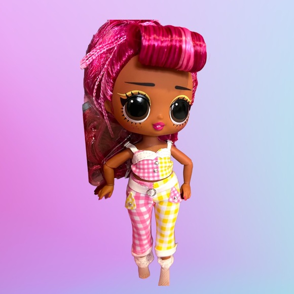 L.O.L. SURPRISE! TWEENS FASHION DOLL PLAYSET BNIB “CHERRY B.B.” SERIES ONE - Picture 4 of 11